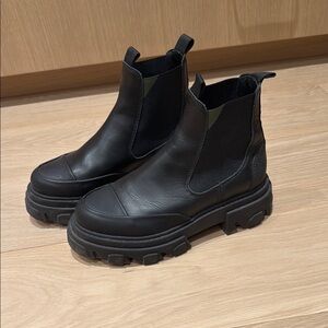 Black Leather Chelsea Boots